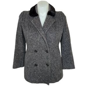 Vintage Gray Wool Coat with Black Fur Collar size Medium Herringbone